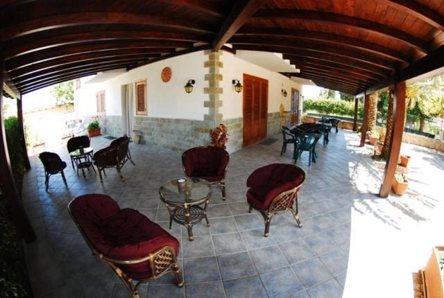 Sunrise Bed & Breakfast ลาสการี ภายนอก รูปภาพ