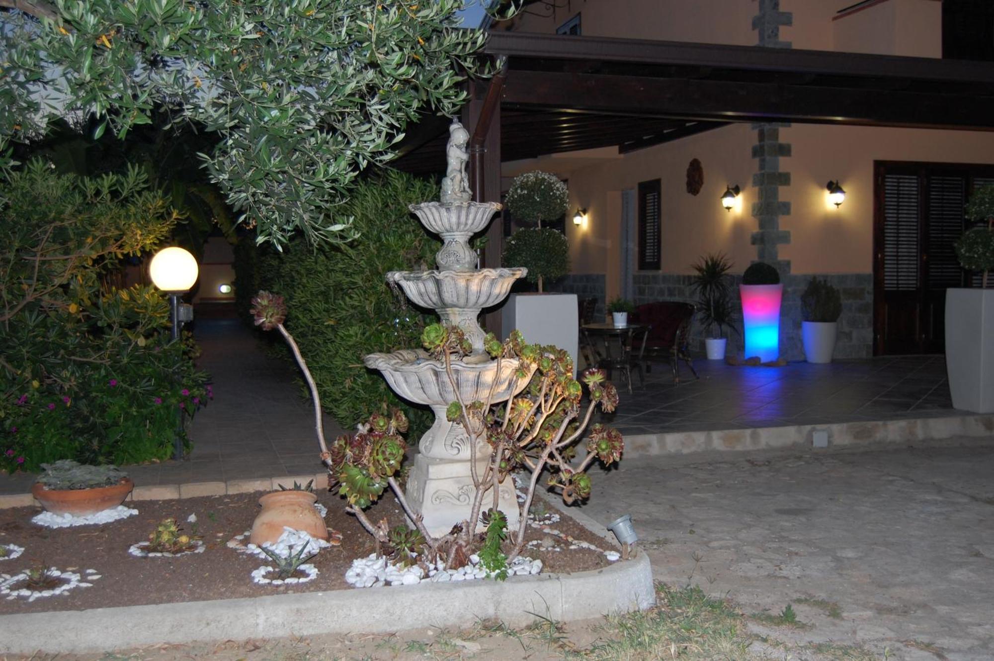 Sunrise Bed & Breakfast ลาสการี ภายนอก รูปภาพ
