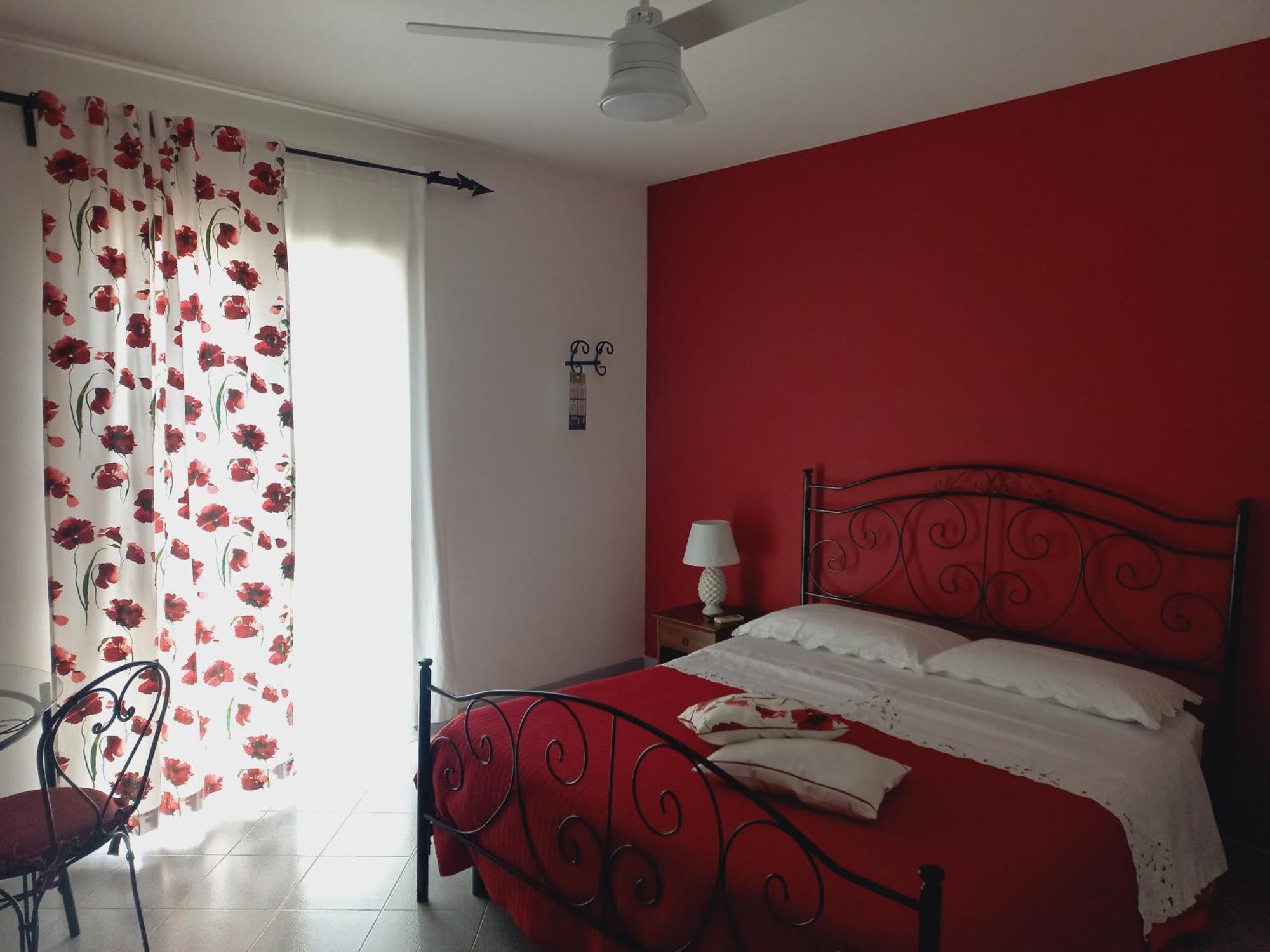 Sunrise Bed & Breakfast ลาสการี ภายนอก รูปภาพ