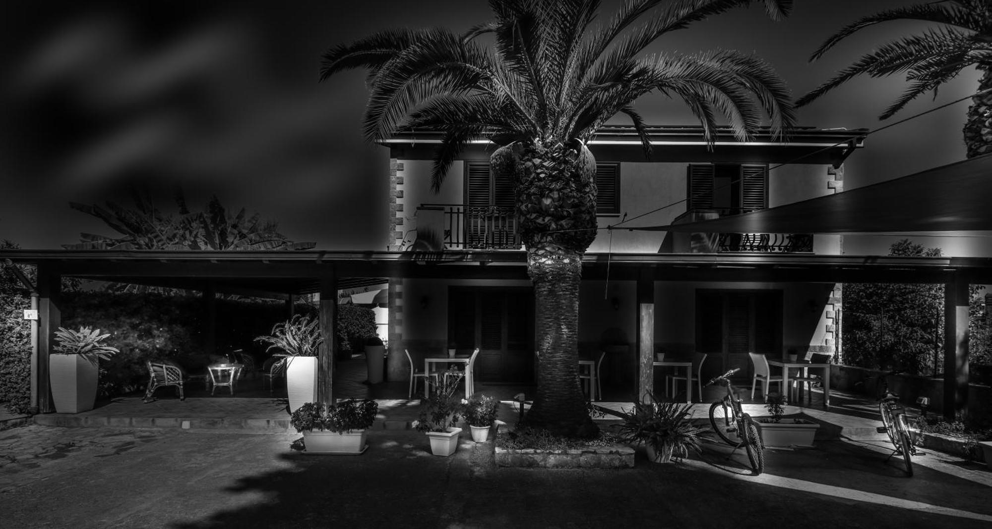 Sunrise Bed & Breakfast ลาสการี ห้อง รูปภาพ
