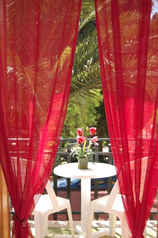 Sunrise Bed & Breakfast ลาสการี ห้อง รูปภาพ
